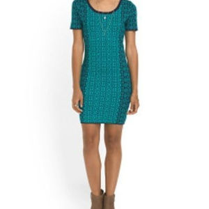 Romeo + Juliet Couture Blue Mini Half Sleeve Dress